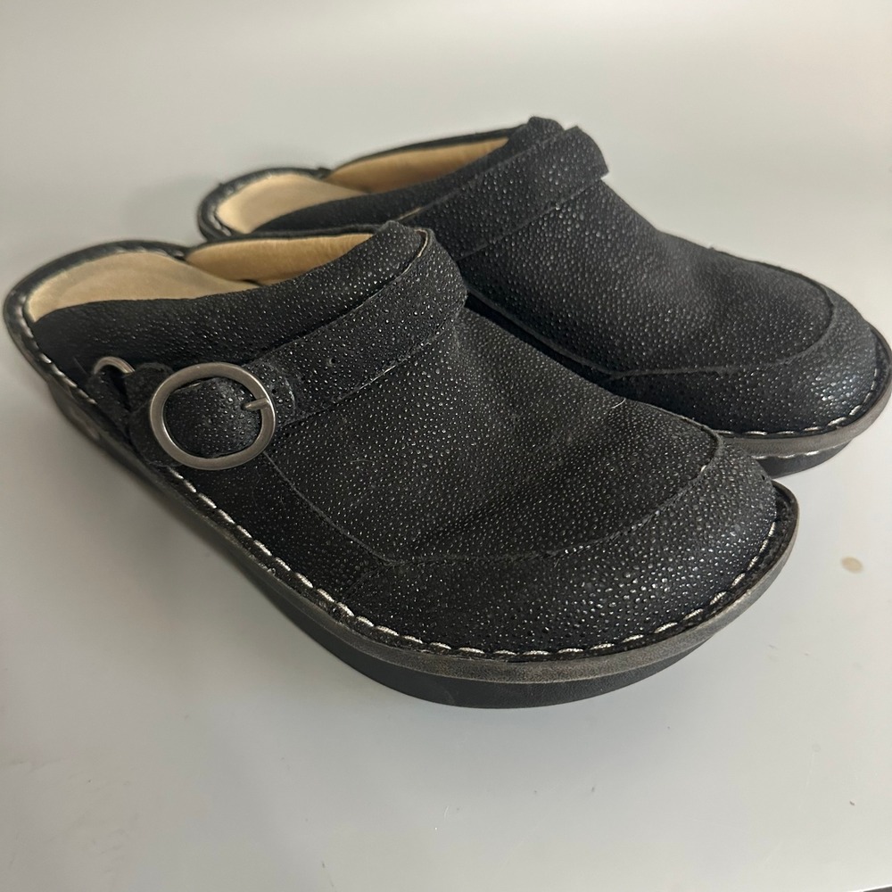 Alegria Seville Black Stingray Embossed Leather Clogs Mules Size 39 SEV-221